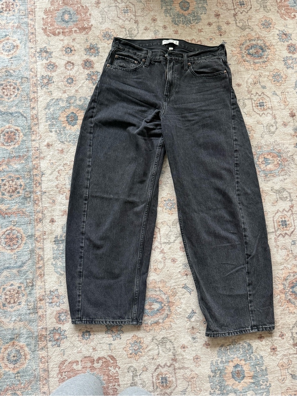 High-Waist Black Denim Barrell Jeans